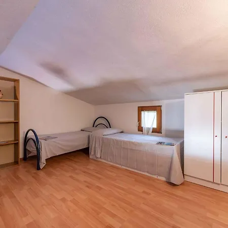 In 23143 Apartment