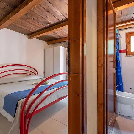 Apartament In 23143 *